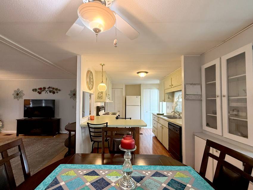 36 Kingsport Ave a Palmetto, FL Mobile or Manufactured Home for Sale